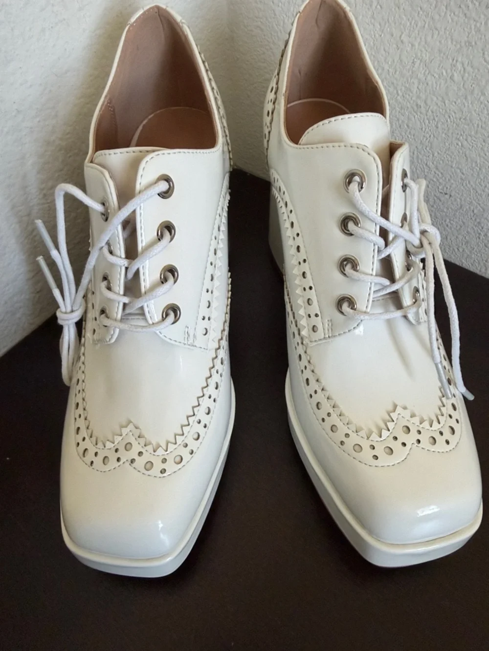 Womens  White Patent Platform Brogue Derby Oxfords.